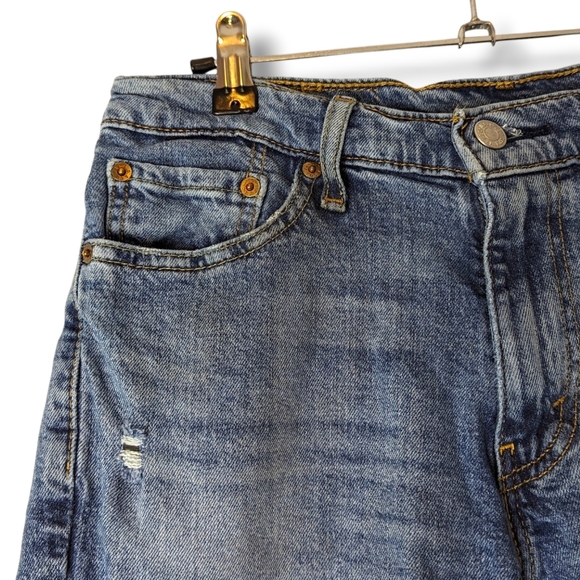 Levi's 541 Ankle 30x25 Raw Hem Light Wash Lightly Distressed Jeans - Picture 4 of 13